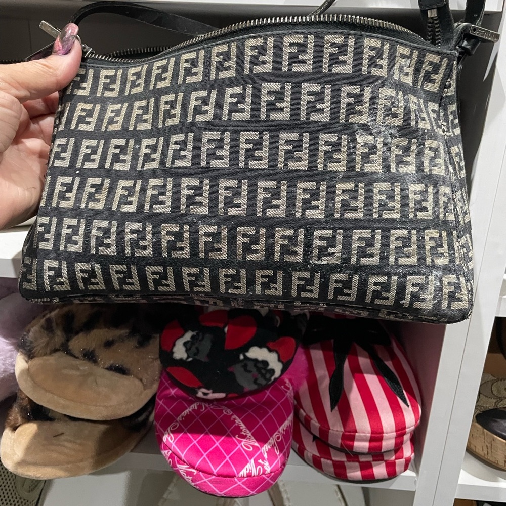 Fendi - Picture 7 of 7